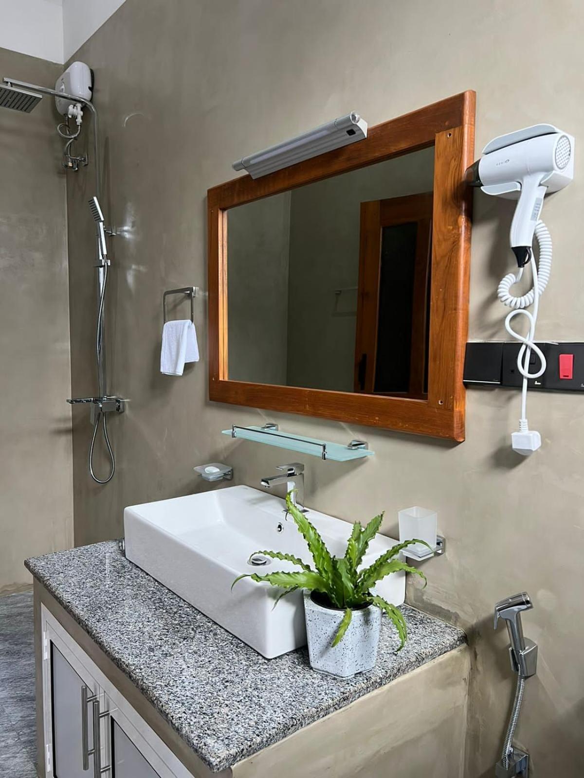 Sunset Bay Bed & Breakfast Dikwella Ngoại thất bức ảnh