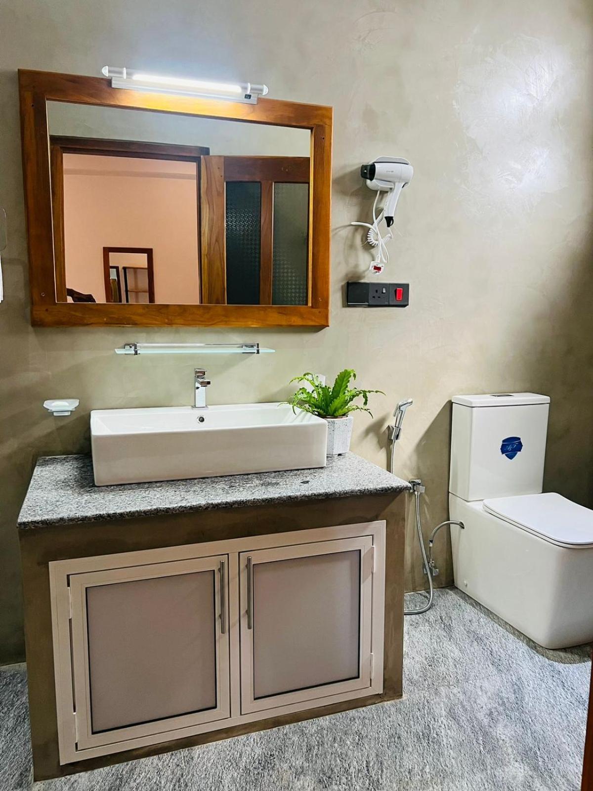 Sunset Bay Bed & Breakfast Dikwella Ngoại thất bức ảnh